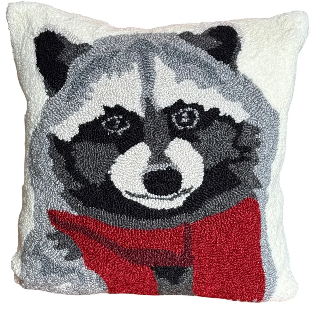 Raccoon Hooked Throw Pillow 18x18 Polyfill C&F Winter CAbin Lodge‎ Farmhouse